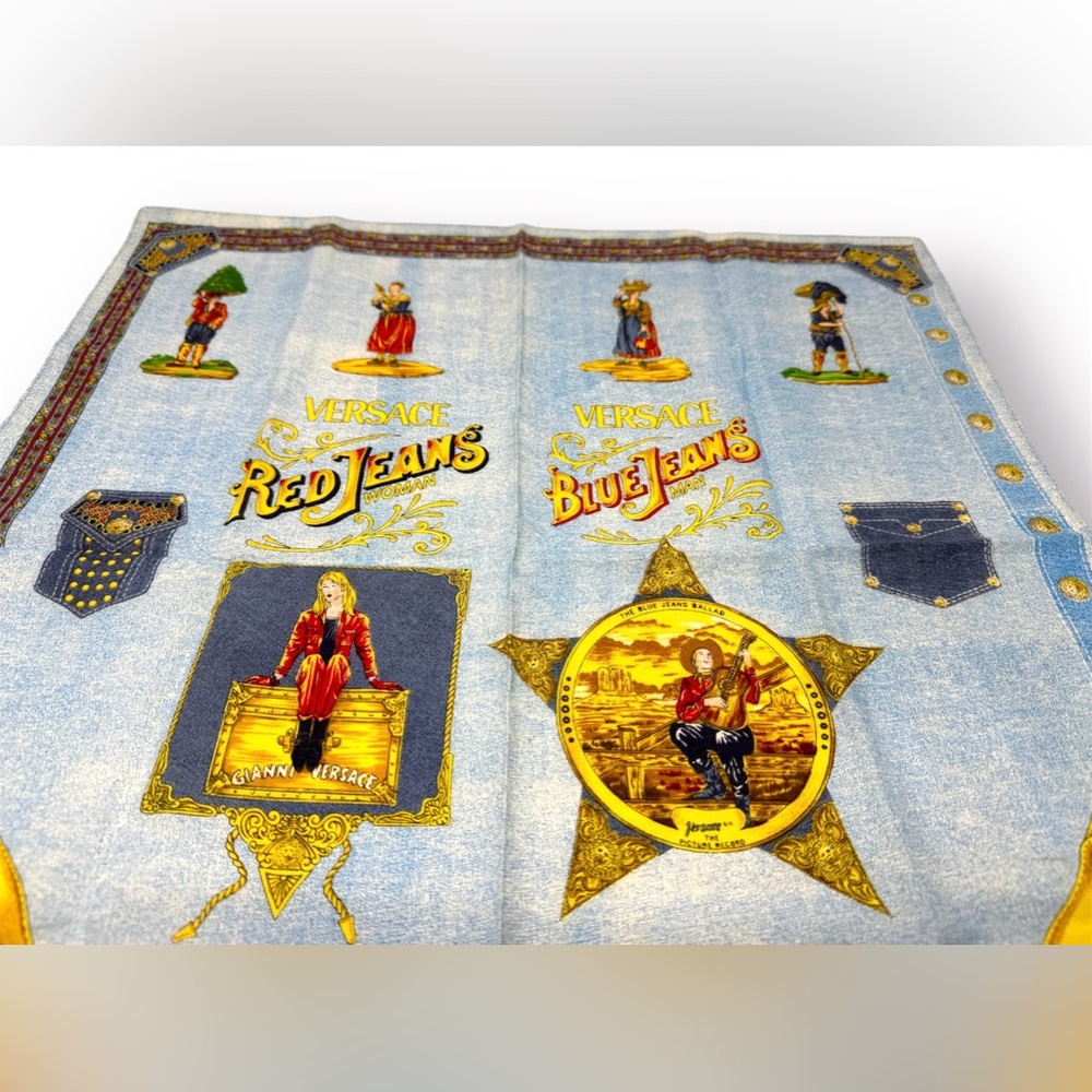 🛍️SALE🛍️ GIANNI VERSACE 1990s Vintage Scarf Versace Red & Blue Jeans Bandanna - Picture 7 of 10